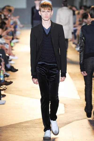 Look 29